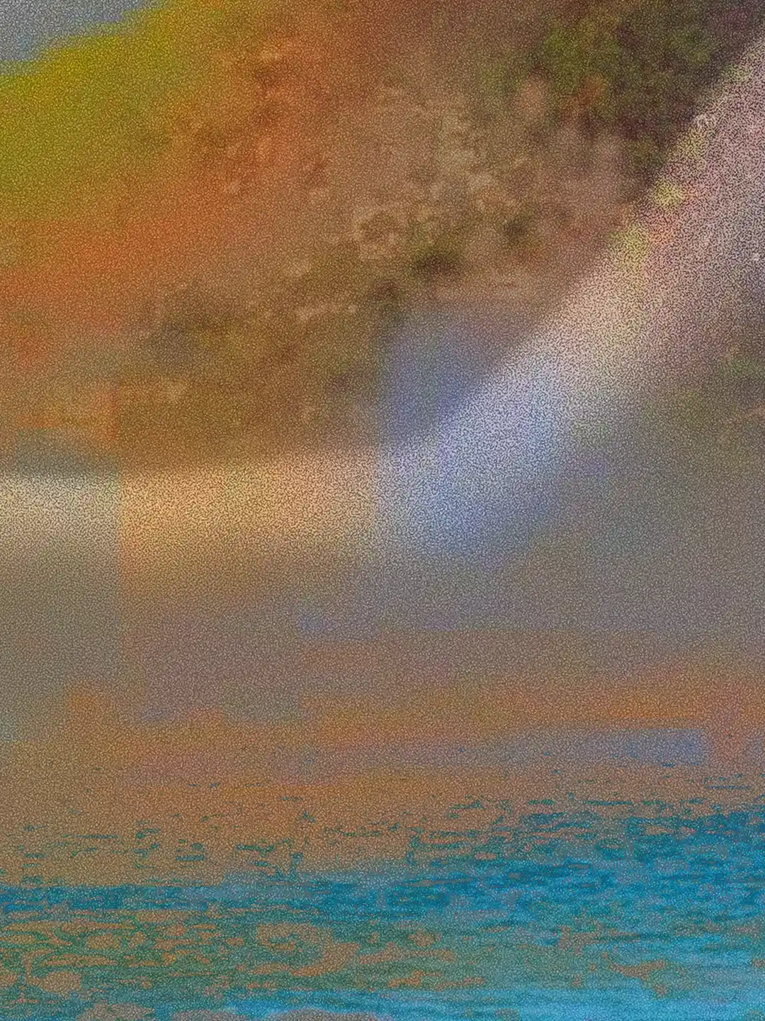 Macro dettaglio di Saudade: l'acqua azzurra si dissolve nella materia pittorica digitale tra calde sfumature arancioni
